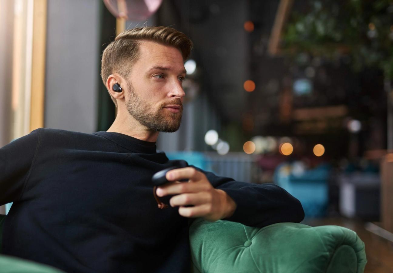 wireless earbuds