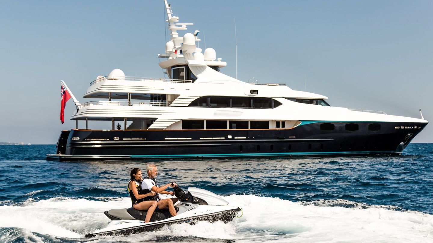 Introducing Eleni: The perfect first superyacht