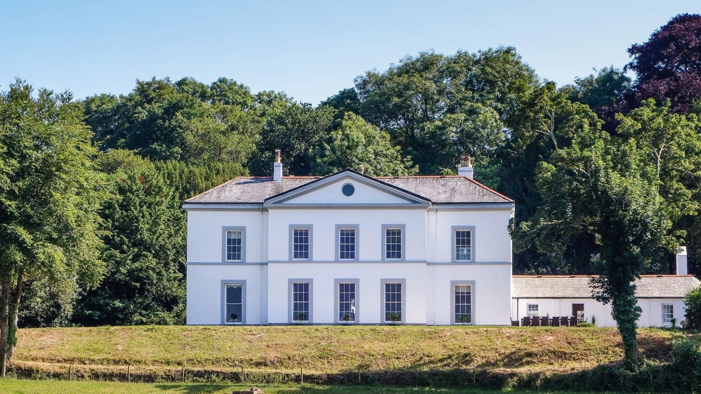 This Cornish manor house will have you wanting to escape the city