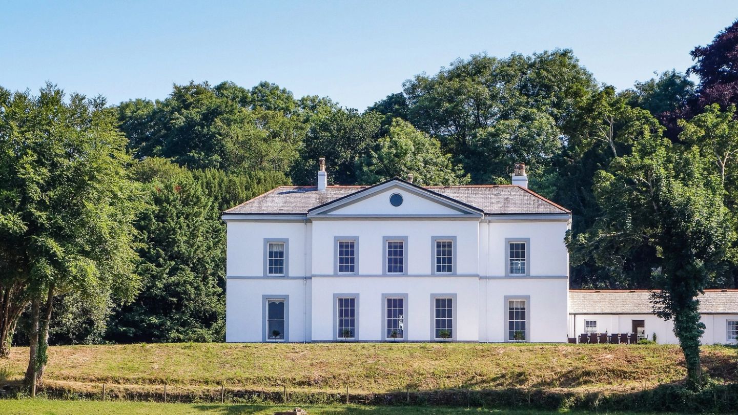 This Cornish manor house will have you wanting to escape the city