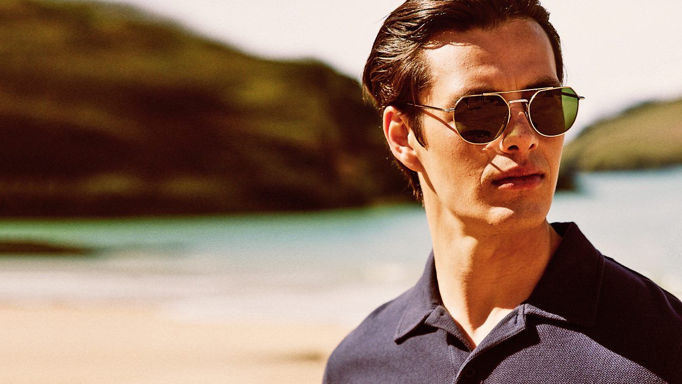 Dress like Daniel Craig’s Bond this summer with a Sunspel polo shirt