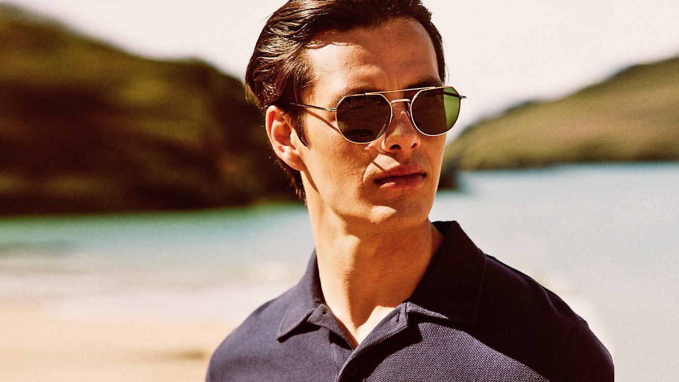 Dress like Daniel Craig’s Bond this summer with a Sunspel polo shirt