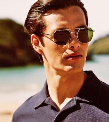 Dress like Daniel Craig’s Bond this summer with a Sunspel polo shirt