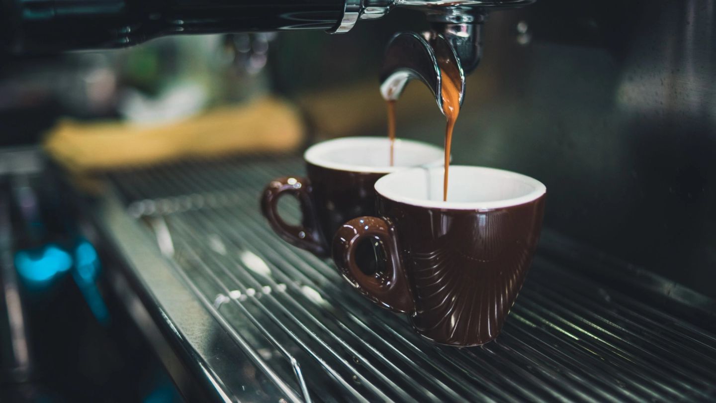 These are the health pros and cons of coffee, according to an expert
