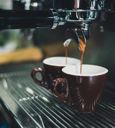 These are the health pros and cons of coffee, according to an expert