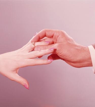 The gentleman's guide to proposing and selecting the perfect ring