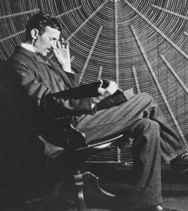WHO? – NIKOLA TESLA AND THE ‘WAR OF THE CURRENTS’