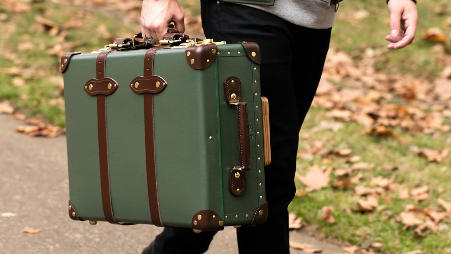 5 travel cases to last a lifetime (and what they say about you…)