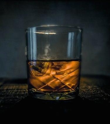 A gentleman’s guide to debunking whisky myths