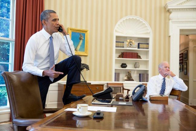 Pete Souza. Power stance.