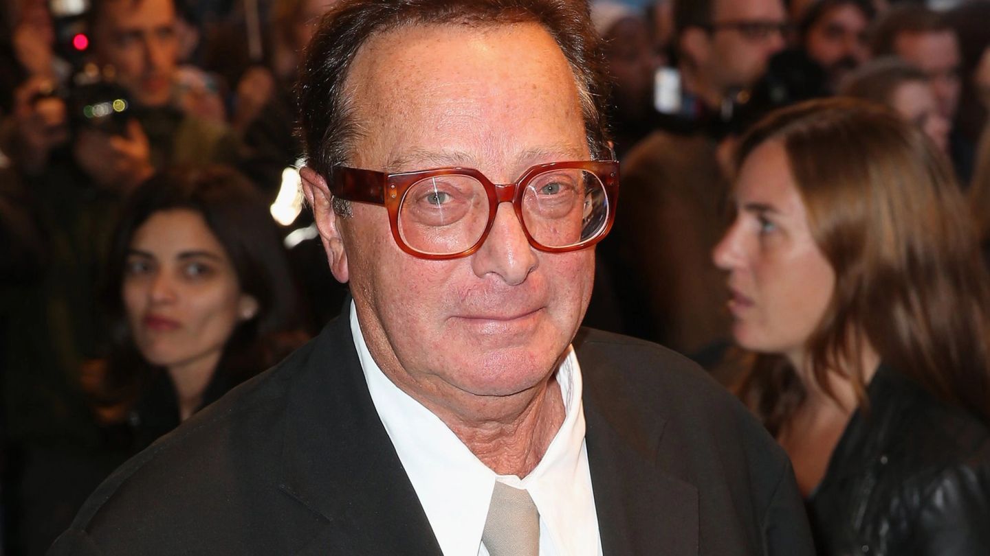 Lord Saatchi, amongst others, considering a bid for The Telegraph