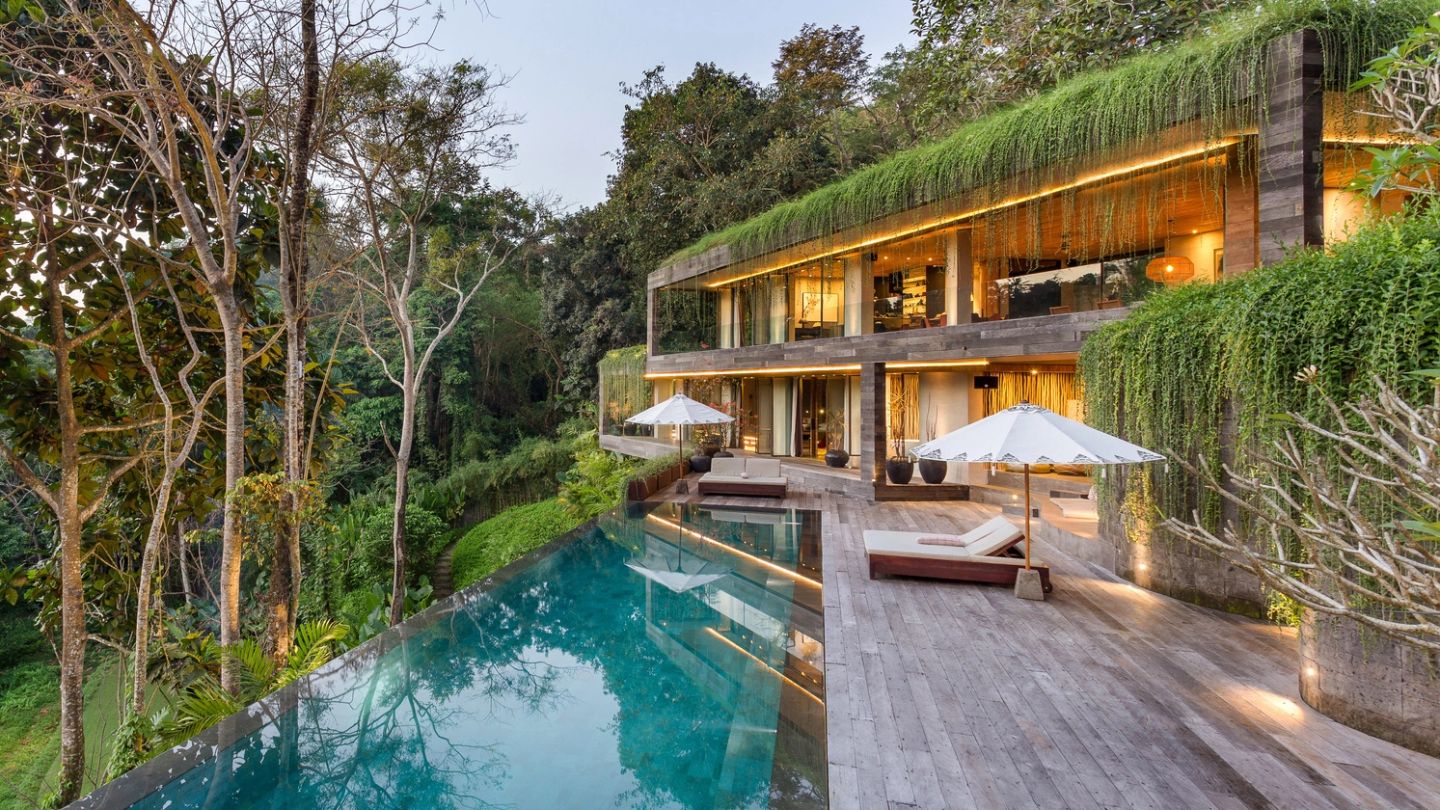 Luxury eco-home Villa Chameleon blends into the Bali forest