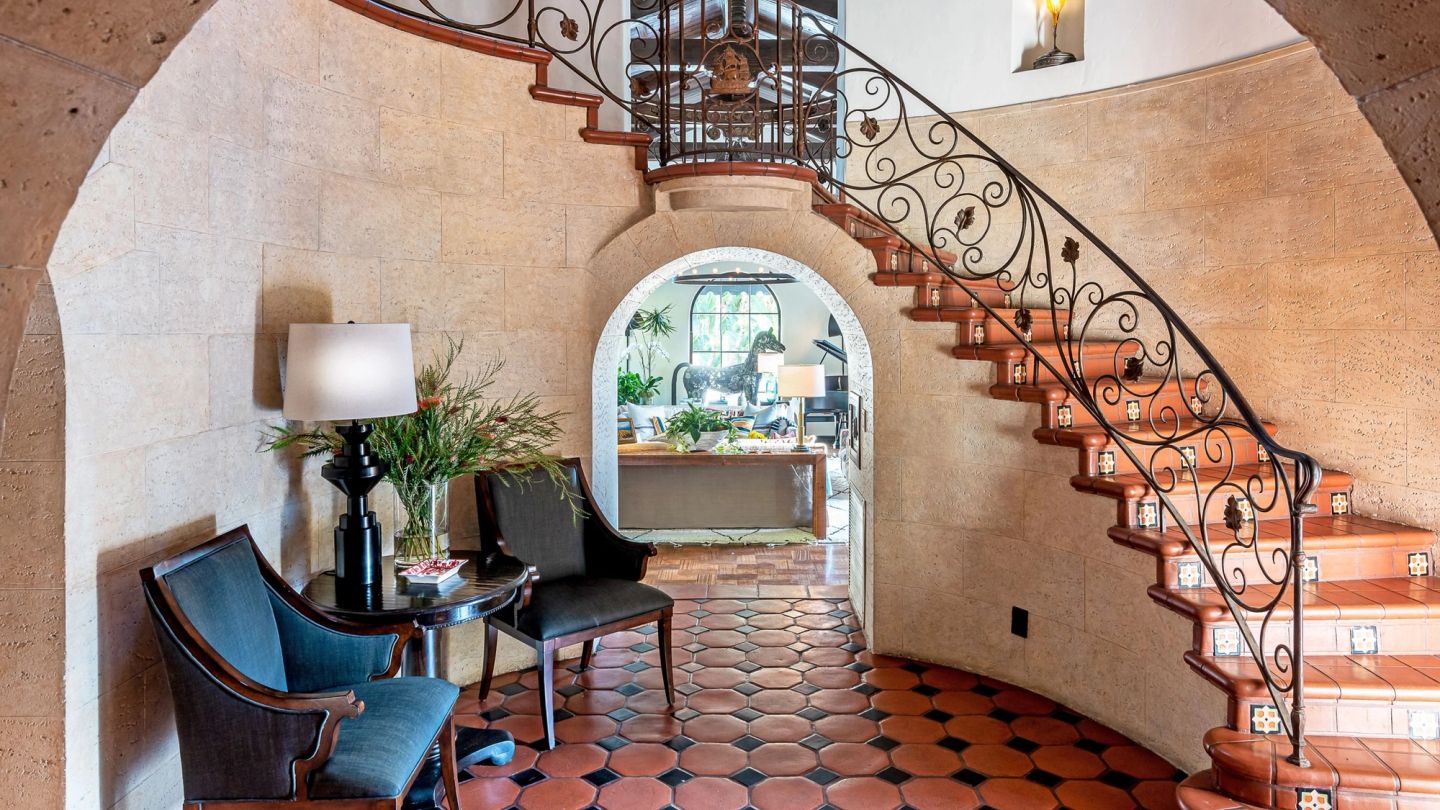 Leonardo DiCaprio just bought this Hollywood home. Take a look inside…
