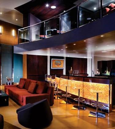 The 5 Best Bachelor Hotel Suites