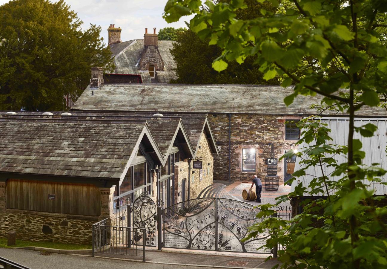 Lakes Distillery