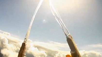 VIRAL VIDEO: The Skydiver almost Hit by a Meteorite