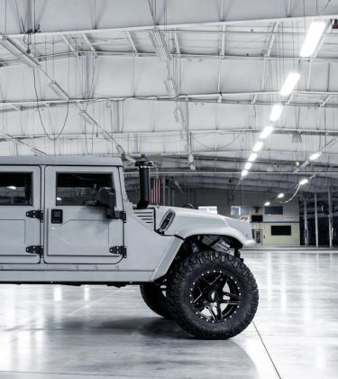 Editor’s Picks: Coffee-brewing alarm clock, a military-grade Hummer, and a suite fit for presidents