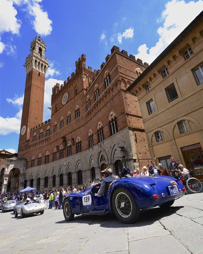 A Mille Miglia, famosa corrida italiana de carros antigos, chega aos  Estados Unidos - Jornal O Globo