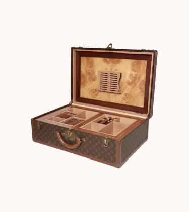 Editor’s Picks: Cigar Humidor, Motorised Surfboard and Pure Gold Spectacles