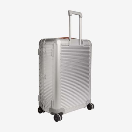 FPM Milano spinner 68cm aluminium suitcase