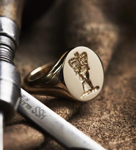 signet ring