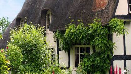 3 country cottages we want to own this Christmas