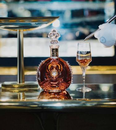 louis xiii cognac barrel making tiercon baptiste loiseau