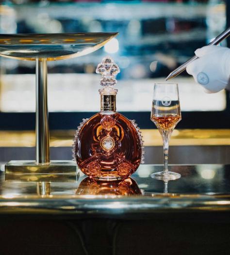 louis xiii cognac barrel making tiercon baptiste loiseau