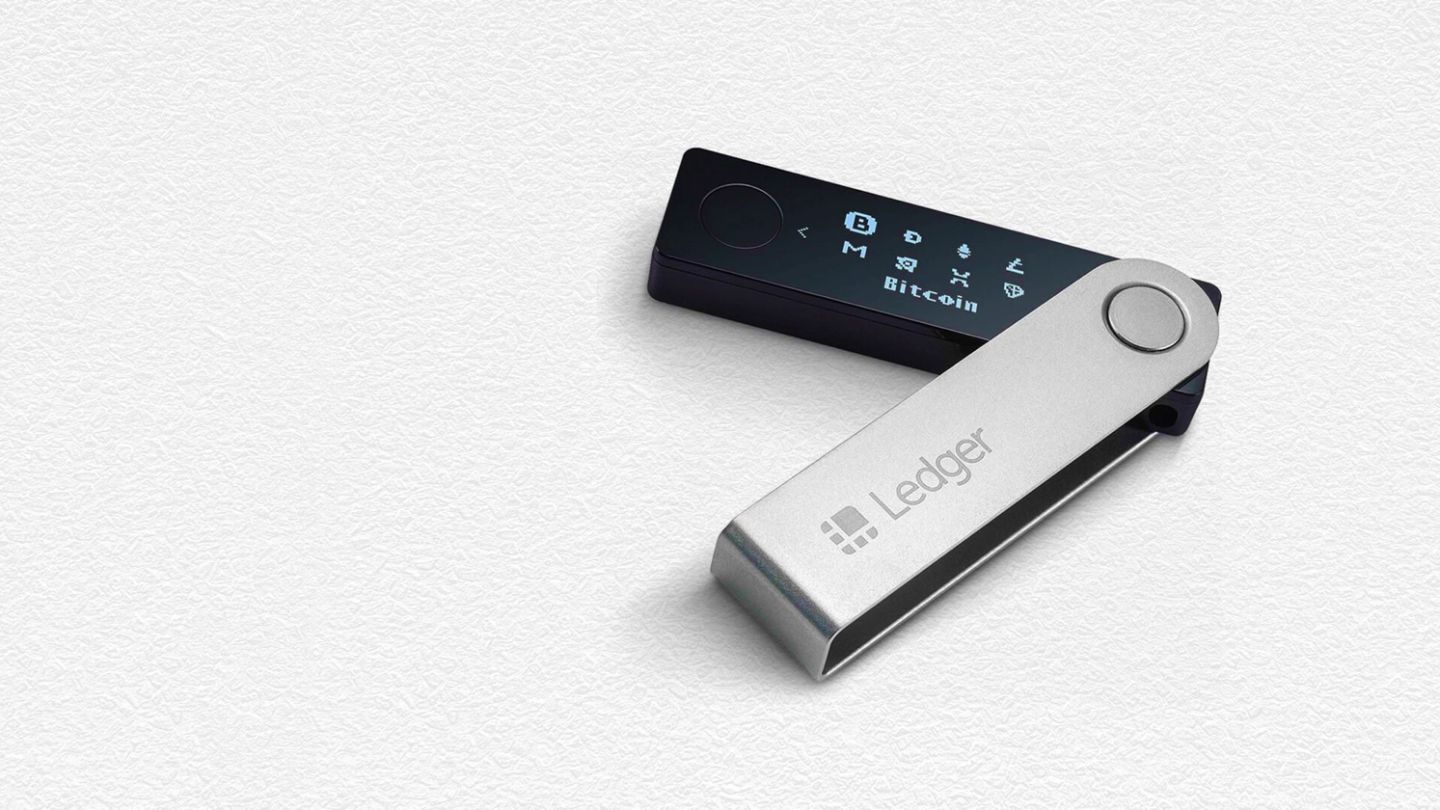 Editor’s Picks: Digital Wallet, Rosé Dry Gin and Hydrogen Concept Car