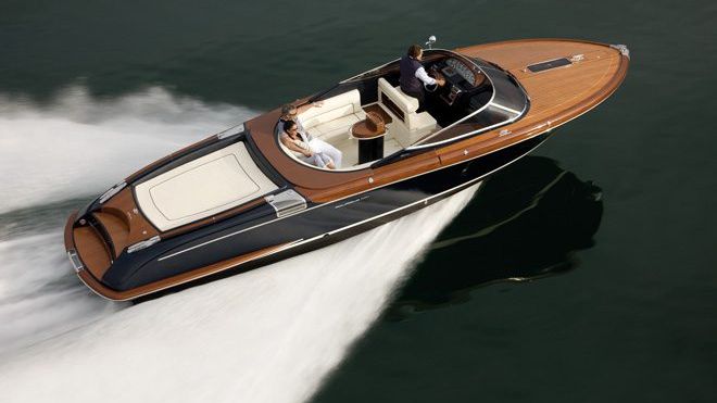 PURE ELEGANCE – THE AQUARIVA SUPER