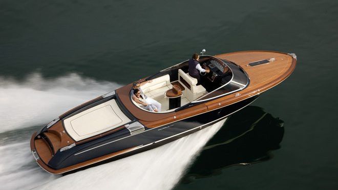 PURE ELEGANCE – THE AQUARIVA SUPER