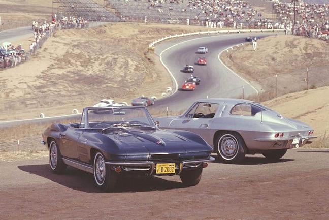 1963 Chevrolet Corvettes at the track. W63HV_CH014