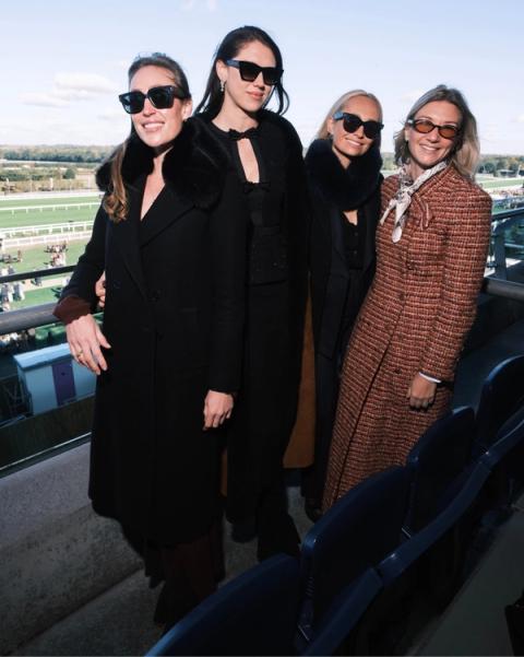 Tatiana Mountbatten, Sabrina Percy, Eleanor Wellesley e Charlotte-Elizabeth Evans