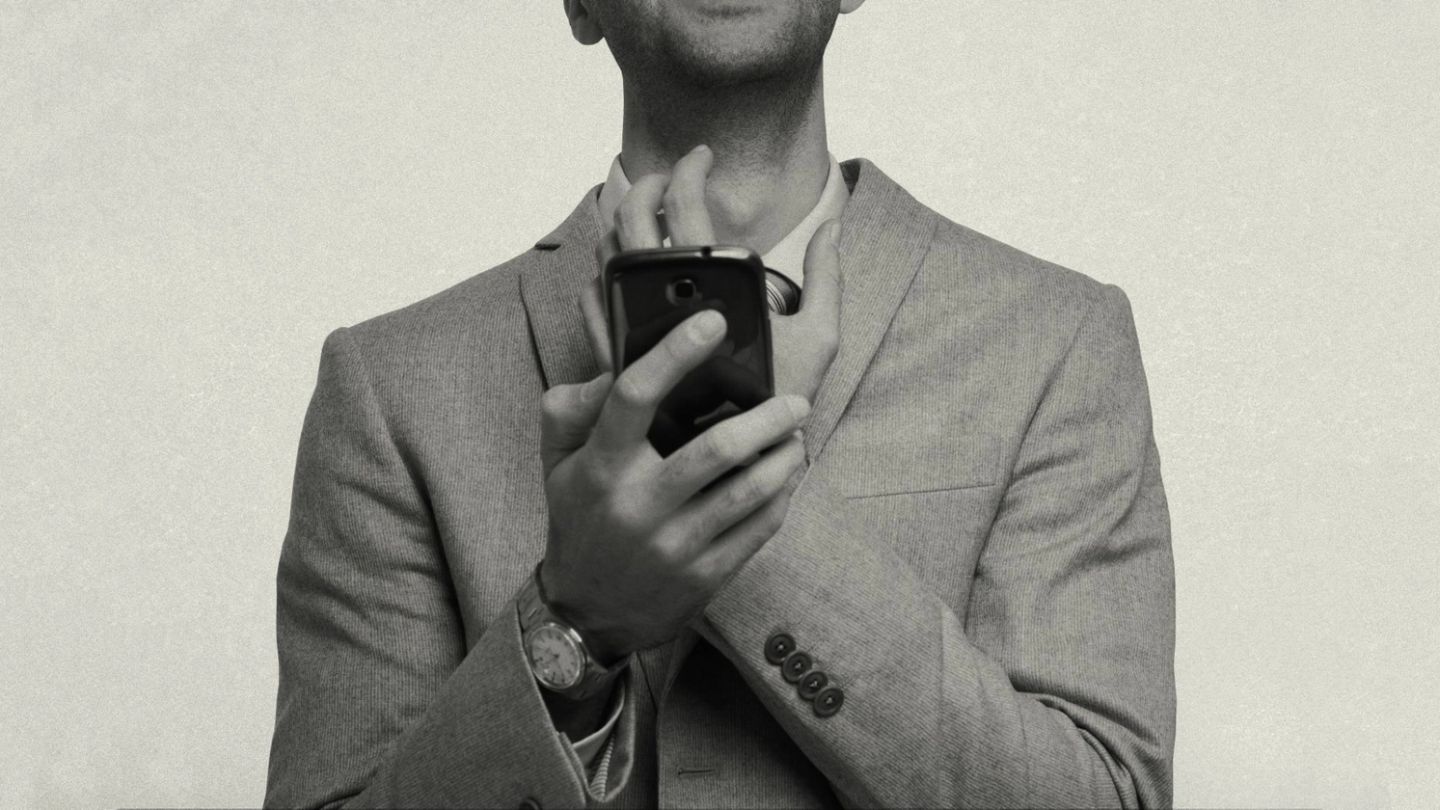 Here’s everything you should know before using a dating app