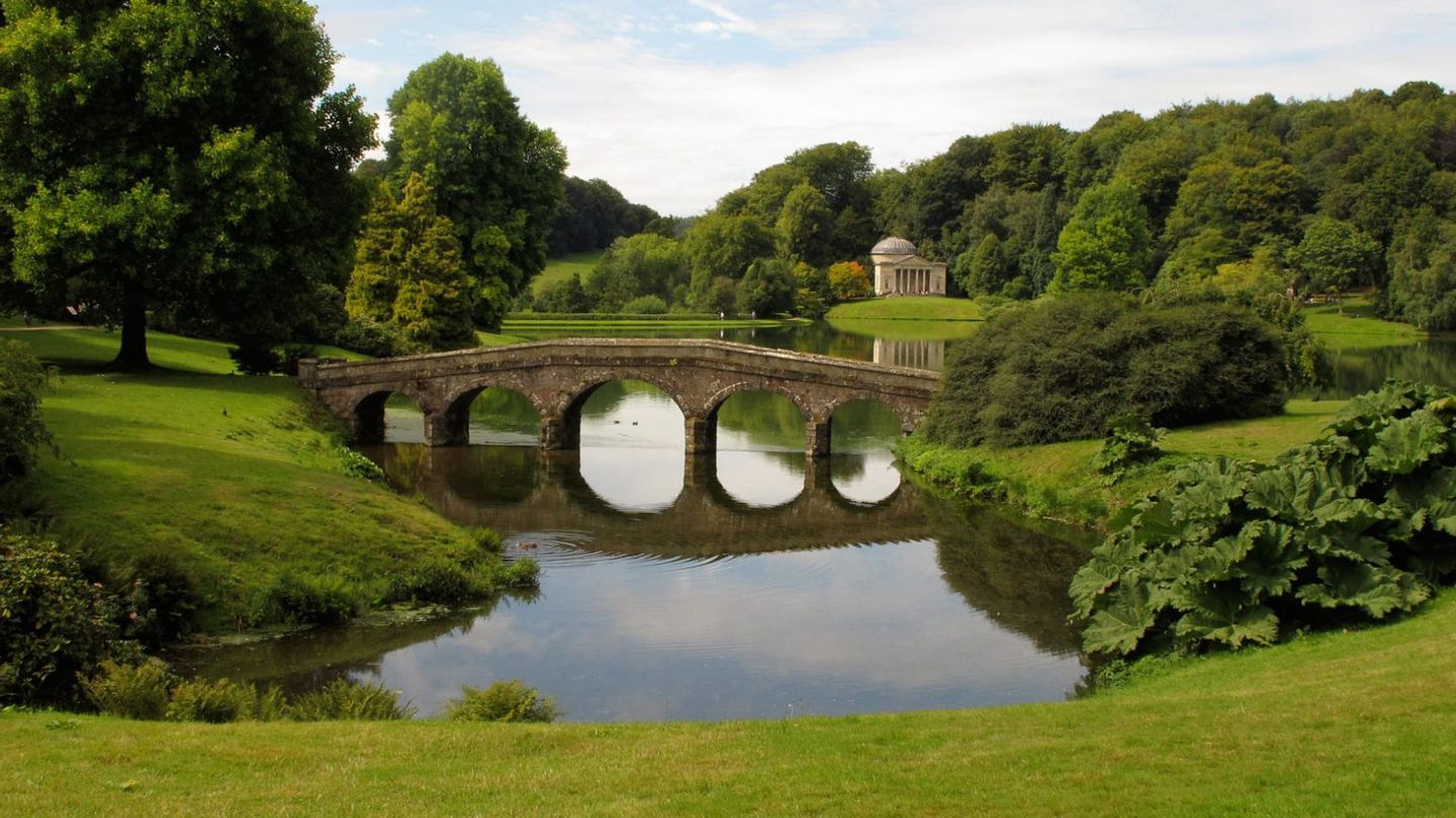 Culture and class on an autumnal road trip to Wiltshire