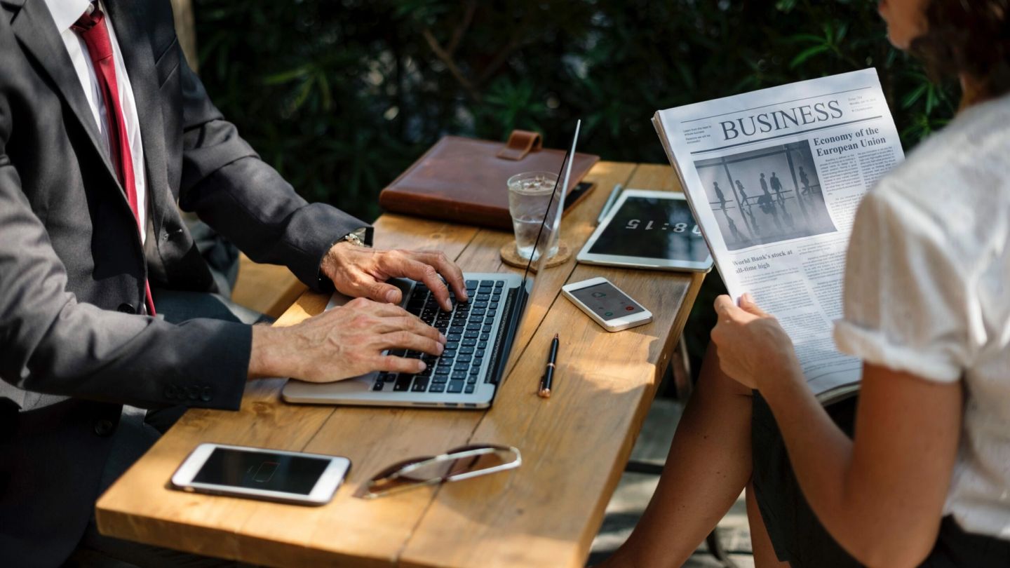 A gentleman’s guide to dating at work (without ending up in HR)