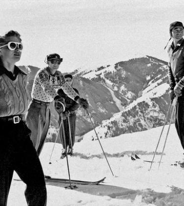 people-skiing