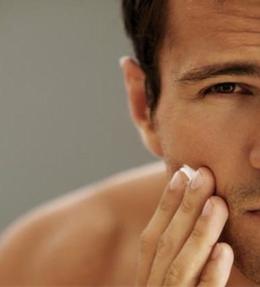 GROOMING – 5 THINGS EVERY MAN SHOULD DO IN THE MORNING