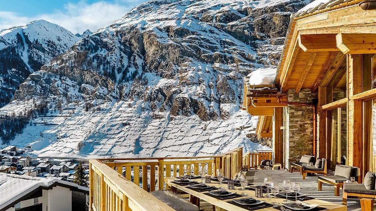 Last minute ski chalet deals for the ultimate winter trip