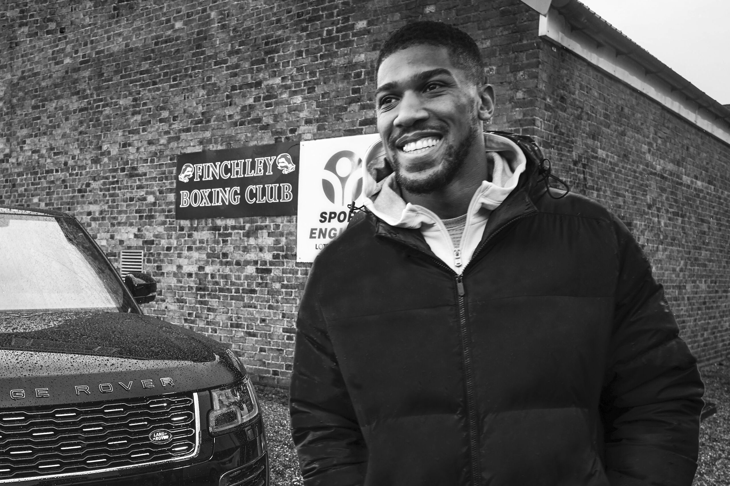 anthony joshua range rover finchley boxing club