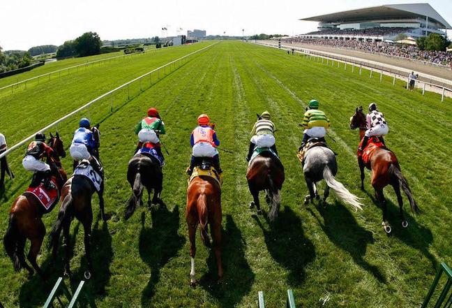 Horse-Racing-ArlingtonTurf