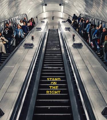 How to behave on the Tube