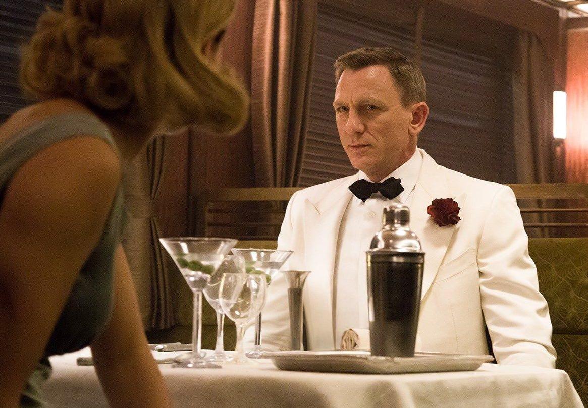 james bond spectre shaker cocktail train
