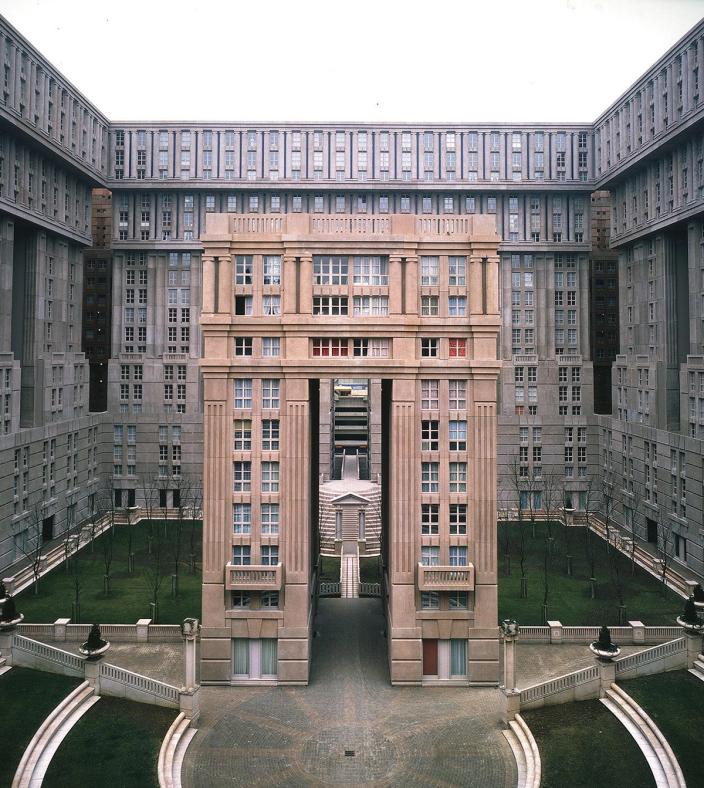 Ricardo-Bofill-les-espaces-dabraxas