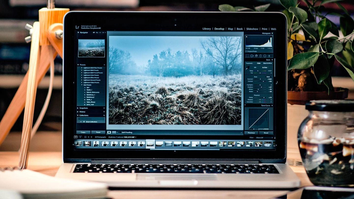 These are the best lightweight laptops for young professionals