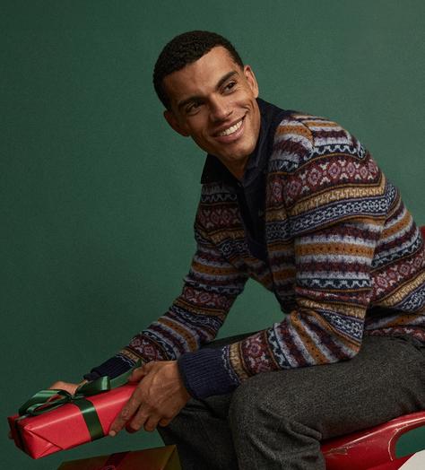 With new patterns and limited-edition pieces, Aubin has Christmas all knitted up