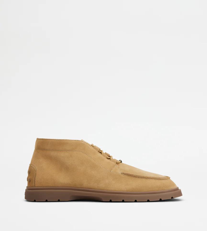 Desert Boots in Suede