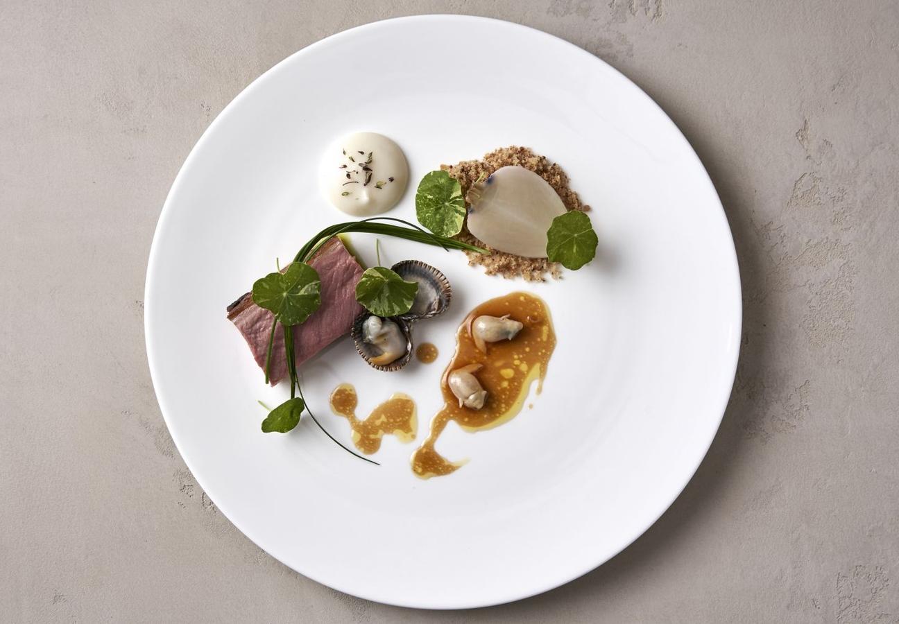 hide restaurant