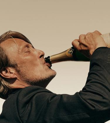 Sparkling wine vs Champagne: a connoisseur's guide to festive fizz