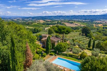 Proptery of the Week: Cetona, Siena, Tuscany Farmhouse